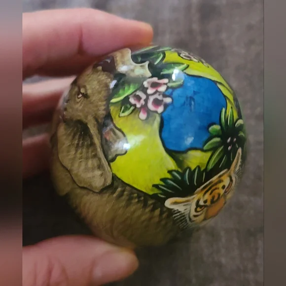 Hand-Painted Elephant And Tiger Hand Painted Decorative Egg, Bali - Picture 3 of 9